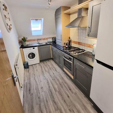 Centrally Located Boscombe Beach Apart With Parking Bournemouth Exterior photo